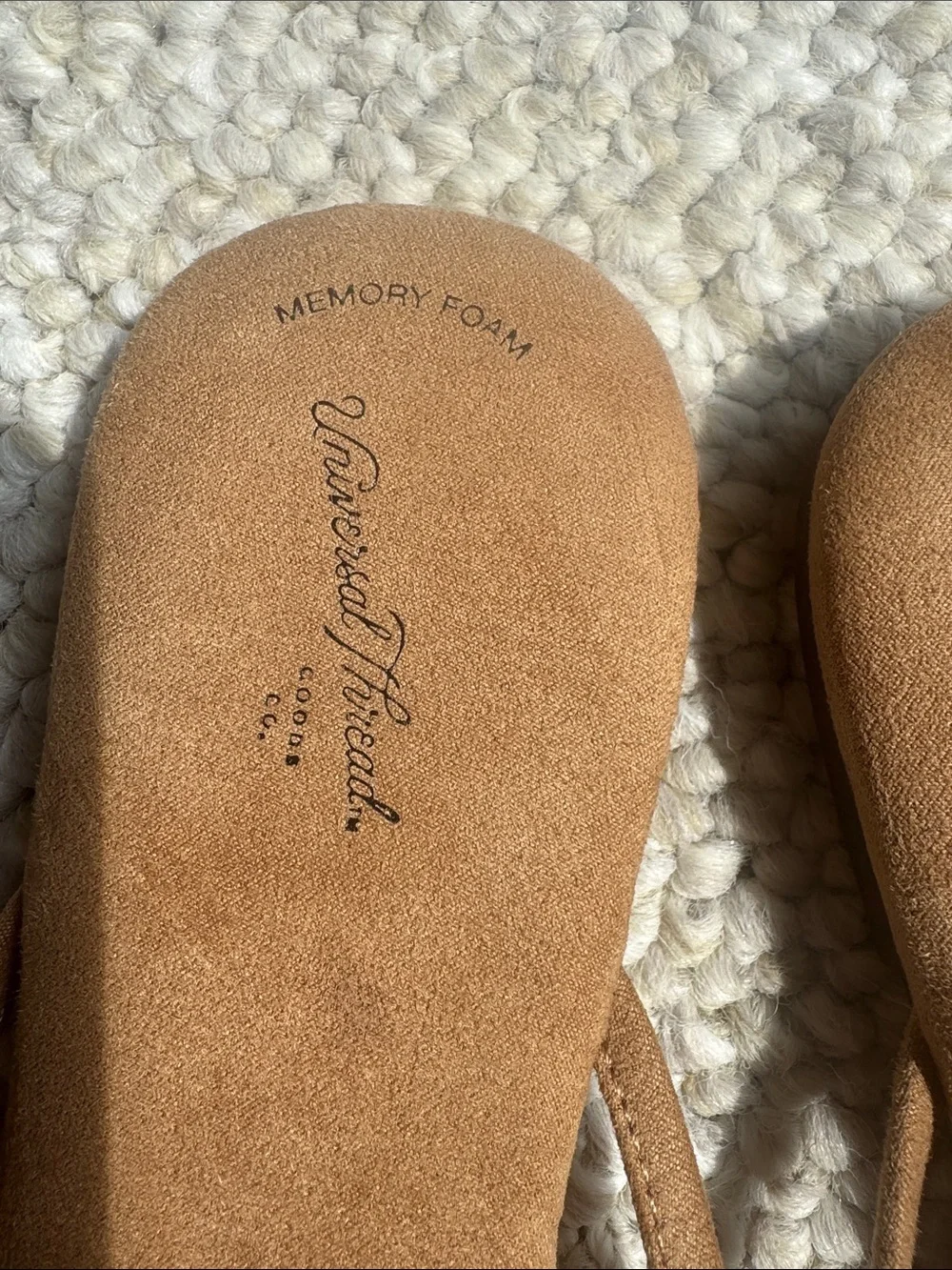Universal Thread Tan Faux Suede Thong Sandals with Gold Disc Accent size 6.5